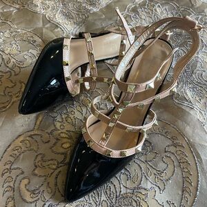 Nicole Hiller ! Valentino look alike. Size 6.5